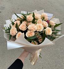 Букет Кремовые розы Латте в Губахе