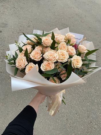 Букет Кремовые розы Латте в Губахе